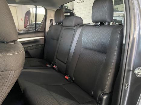 TOYOTA Hilux Caminhonete 2.8 16V 4P SR 4X4 DIESEL CABINE DUPLA AUTOM�TICO, Foto 11