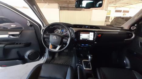 TOYOTA Hilux Caminhonete 2.8 16V SRX 4X4 TURBO DIESEL CABINE DUPLA AUTOM�TICO, Foto 6
