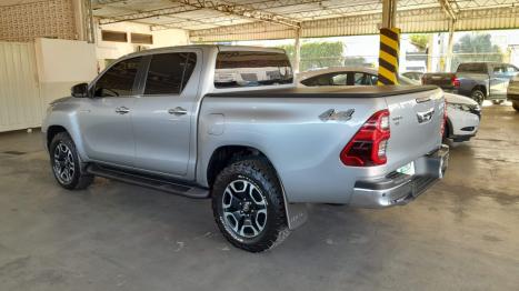 TOYOTA Hilux Caminhonete 2.8 16V SRX 4X4 TURBO DIESEL CABINE DUPLA AUTOM�TICO, Foto 8