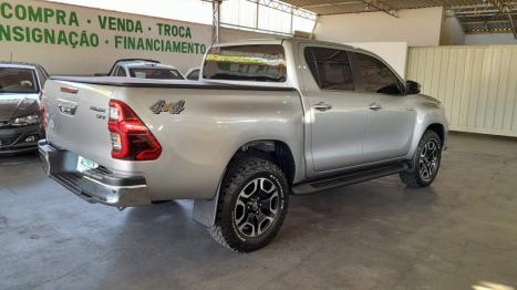 TOYOTA Hilux Caminhonete 2.8 16V SRX 4X4 TURBO DIESEL CABINE DUPLA AUTOM�TICO, Foto 10