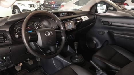 TOYOTA Hilux Caminhonete 2.8 4X4 DIESEL CABINE SIMPLES, Foto 6