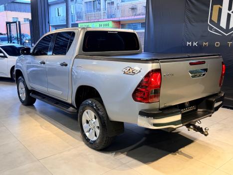 TOYOTA Hilux Caminhonete 2.7 16V 4P SRV FLEX 4X4  CABINE DUPLA AUTOM�TICO, Foto 8