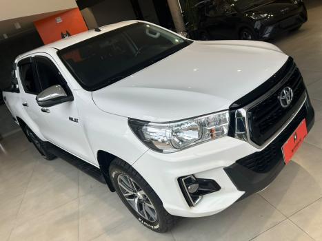 TOYOTA Hilux Caminhonete 2.8 16V SRV 4X4 DIESEL CABINE DUPLA AUTOMÁTICO, Foto 4