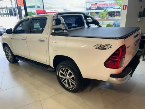 TOYOTA Hilux Caminhonete 2.8 16V SRV 4X4 DIESEL CABINE DUPLA AUTOMÁTICO, Foto 8
