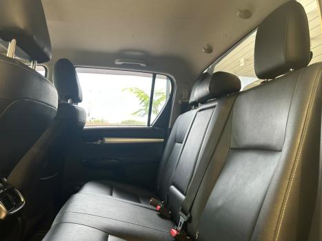 TOYOTA Hilux Caminhonete 2.8 16V SRV 4X4 DIESEL CABINE DUPLA AUTOMÁTICO, Foto 12