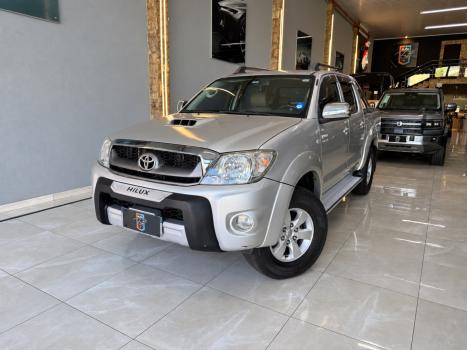 TOYOTA Hilux Caminhonete 3.0 16V 4P 4X4 SRV TURBO DIESEL CABINE DUPLA AUTOMÁTICO, Foto 1