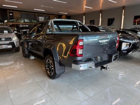 TOYOTA Hilux Caminhonete 2.8 4P SRX 4X4 TURBO DIESEL AUTOMÁTICO, Foto 4