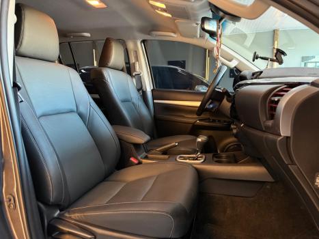 TOYOTA Hilux Caminhonete 2.8 4P SRX 4X4 TURBO DIESEL AUTOMÁTICO, Foto 12