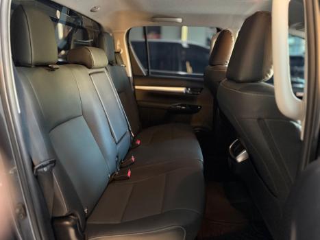 TOYOTA Hilux Caminhonete 2.8 4P SRX 4X4 TURBO DIESEL AUTOMÁTICO, Foto 13