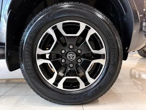 TOYOTA Hilux Caminhonete 2.8 4P SRX 4X4 TURBO DIESEL AUTOMÁTICO, Foto 15