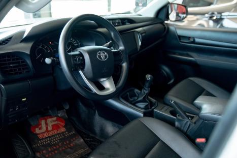 TOYOTA Hilux Caminhonete 2.8 4P 4X4 DIESEL CABINE DUPLA, Foto 12