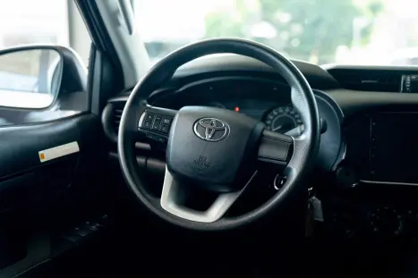 TOYOTA Hilux Caminhonete 2.8 4P 4X4 DIESEL CABINE DUPLA, Foto 10
