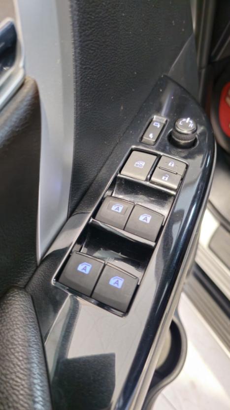 TOYOTA Hilux SW4 2.8 4P SRX 4X4 TURBO DIESEL AUTOMÁTICO, Foto 15 TOYOTA Hilux SW4 2.8 4P SRX 4X4 TURBO DIESEL AUTOMÁTICO, Foto 15