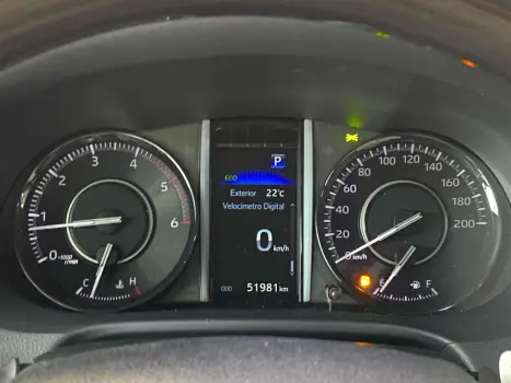 TOYOTA Hilux SW4 2.8 4P SRX 4X4 DIAMOND 7 LUGARES TURBO DIESEL AUTOM�TICO, Foto 19