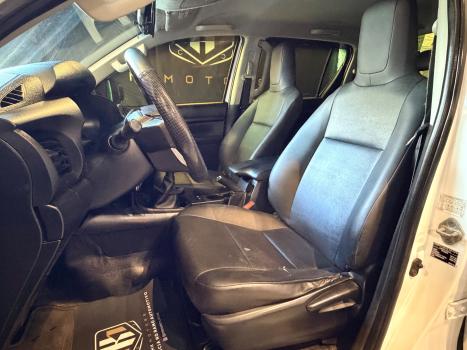 TOYOTA Hilux SW4 2.8 4P 4X4 TURBO DIESEL, Foto 3