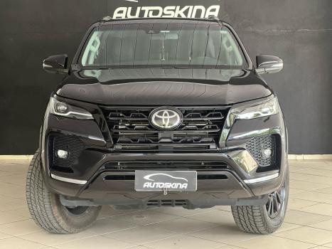 TOYOTA Hilux SW4 2.8 16V 4P SRX 4X4 7 LUGARES TURBO DIESEL AUTOM�TICO, Foto 2