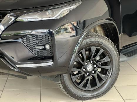 TOYOTA Hilux SW4 2.8 16V 4P SRX 4X4 7 LUGARES TURBO DIESEL AUTOM�TICO, Foto 3