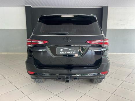 TOYOTA Hilux SW4 2.8 16V 4P SRX 4X4 7 LUGARES TURBO DIESEL AUTOM�TICO, Foto 5