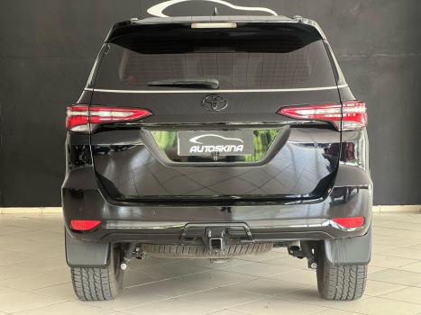 TOYOTA Hilux SW4 2.8 16V 4P SRX 4X4 7 LUGARES TURBO DIESEL AUTOM�TICO, Foto 6