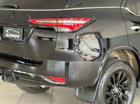 TOYOTA Hilux SW4 2.8 16V 4P SRX 4X4 7 LUGARES TURBO DIESEL AUTOM�TICO, Foto 7