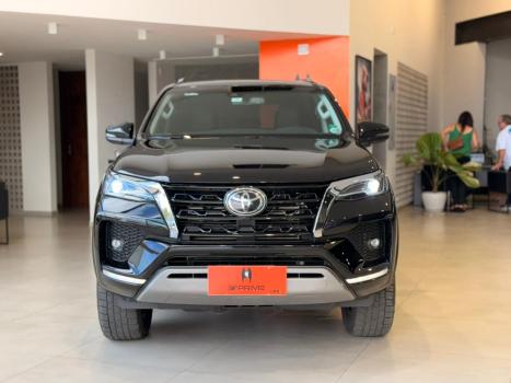 TOYOTA Hilux SW4 2.8 16V 4P SRX 4X4 7 LUGARES TURBO DIESEL AUTOM�TICO, Foto 2