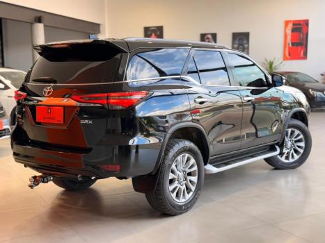 TOYOTA Hilux SW4 2.8 16V 4P SRX 4X4 7 LUGARES TURBO DIESEL AUTOM�TICO, Foto 6