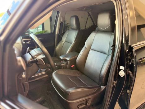 TOYOTA Hilux SW4 2.8 16V 4P SRX 4X4 7 LUGARES TURBO DIESEL AUTOM�TICO, Foto 11