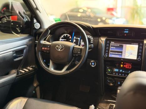 TOYOTA Hilux SW4 2.8 16V 4P SRX 4X4 7 LUGARES TURBO DIESEL AUTOM�TICO, Foto 13