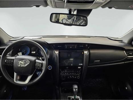 TOYOTA Hilux SW4 2.8 16V 4P SRX PLATINUM 4X4 7 LUGARES TURBO DIESEL AUTOM�TICO, Foto 7