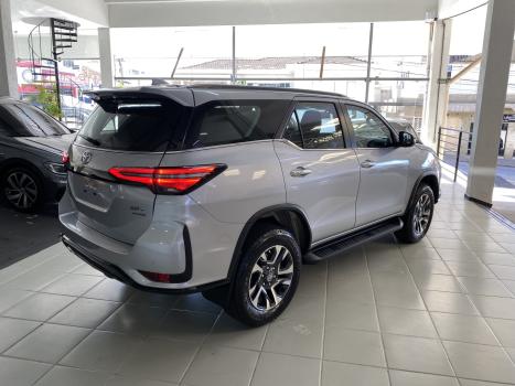 TOYOTA Hilux SW4 2.8 16V 4P SRX PLATINUM 4X4 7 LUGARES TURBO DIESEL AUTOM�TICO, Foto 4