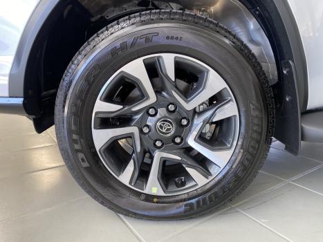TOYOTA Hilux SW4 2.8 16V 4P SRX PLATINUM 4X4 7 LUGARES TURBO DIESEL AUTOM�TICO, Foto 7