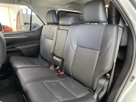 TOYOTA Hilux SW4 2.8 16V 4P SRX PLATINUM 4X4 7 LUGARES TURBO DIESEL AUTOM�TICO, Foto 12