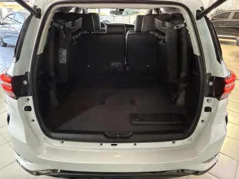 TOYOTA Hilux SW4 2.8 16V 4P SRX PLATINUM 4X4 7 LUGARES TURBO DIESEL AUTOM�TICO, Foto 19
