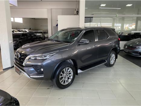 TOYOTA Hilux SW4 2.8 16V 4P SRX 4X4 7 LUGARES TURBO DIESEL AUTOM�TICO, Foto 1