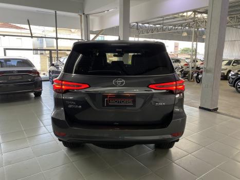 TOYOTA Hilux SW4 2.8 16V 4P SRX 4X4 7 LUGARES TURBO DIESEL AUTOM�TICO, Foto 5