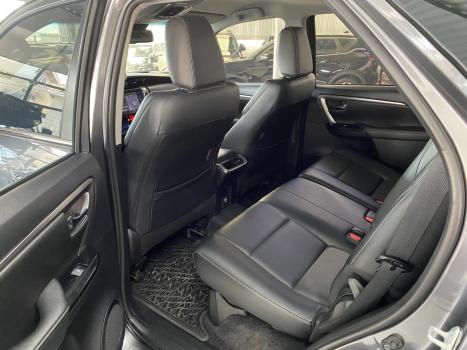TOYOTA Hilux SW4 2.8 16V 4P SRX 4X4 7 LUGARES TURBO DIESEL AUTOM�TICO, Foto 11