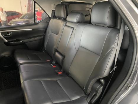 TOYOTA Hilux SW4 2.8 16V 4P SRX 4X4 7 LUGARES TURBO DIESEL AUTOM�TICO, Foto 12