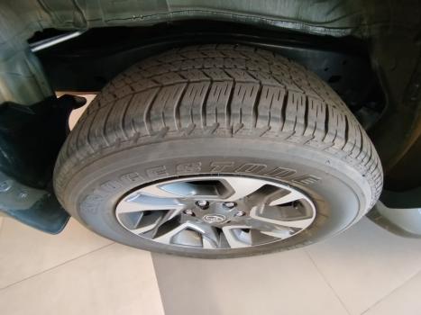 TOYOTA Hilux SW4 2.8 4P SRX 4X4 TURBO DIESEL AUTOM�TICO, Foto 13