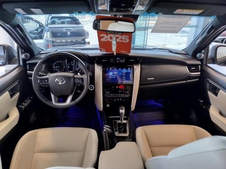 TOYOTA Hilux SW4 2.8 4P SRX 4X4 TURBO DIESEL AUTOM�TICO, Foto 15
