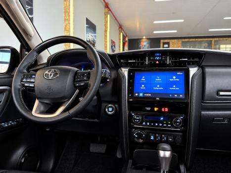 TOYOTA Hilux SW4 2.8 16V 4P SRX PLATINUM 4X4 7 LUGARES TURBO DIESEL AUTOMÁTICO, Foto 6