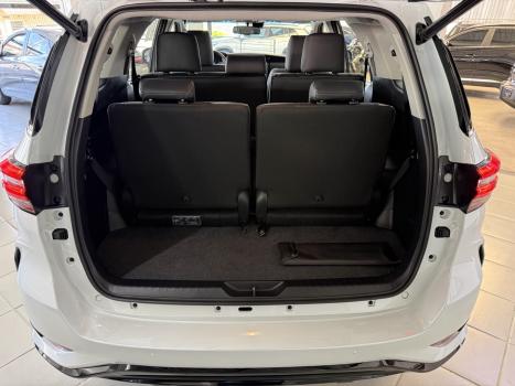 TOYOTA Hilux SW4 2.8 16V 4P SRX PLATINUM 4X4 7 LUGARES TURBO DIESEL AUTOMÁTICO, Foto 18