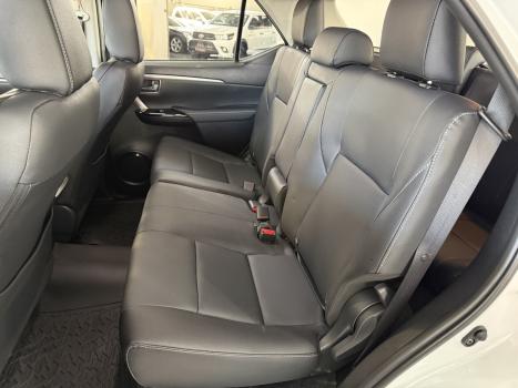 TOYOTA Hilux SW4 2.8 16V 4P SRX PLATINUM 4X4 7 LUGARES TURBO DIESEL AUTOMÁTICO, Foto 15