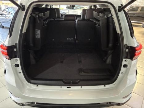TOYOTA Hilux SW4 2.8 16V 4P SRX PLATINUM 4X4 7 LUGARES TURBO DIESEL AUTOMÁTICO, Foto 19