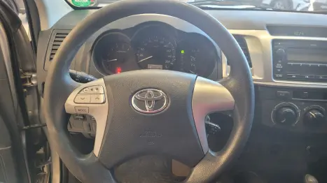 TOYOTA Hilux SW4 3.0 16V 4P SR 4X4 TURBO DIESEL AUTOMTICO, Foto 13