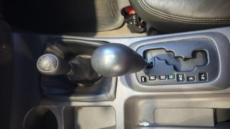 TOYOTA Hilux SW4 3.0 16V 4P SR 4X4 TURBO DIESEL AUTOMTICO, Foto 19