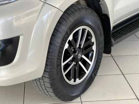 TOYOTA Hilux SW4 3.0 16V 4P SRV 4X4 TURBO DIESEL AUTOM�TICO, Foto 19