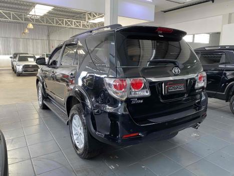 TOYOTA Hilux SW4 3.0 16V 4P SRV 4X4 TURBO DIESEL AUTOMTICO, Foto 6