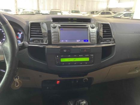 TOYOTA Hilux SW4 3.0 16V 4P SRV 4X4 TURBO DIESEL AUTOMTICO, Foto 15