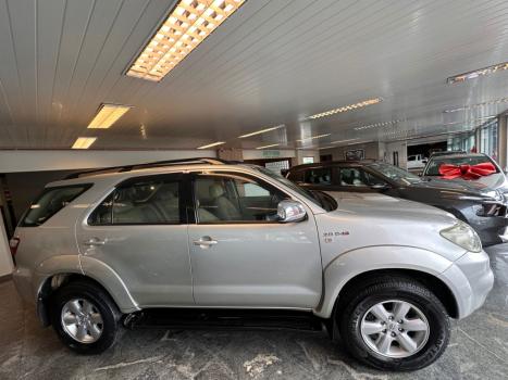 TOYOTA Hilux SW4 3.0 16V 4P SRV 4X4 7 LUGARES TURBO DIESEL AUTOM�TICO, Foto 2