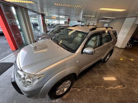 TOYOTA Hilux SW4 3.0 16V 4P SRV 4X4 7 LUGARES TURBO DIESEL AUTOM�TICO, Foto 5